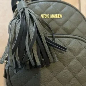 Steve Madden | Bags | Steve Madden Green Quilted Backpack 